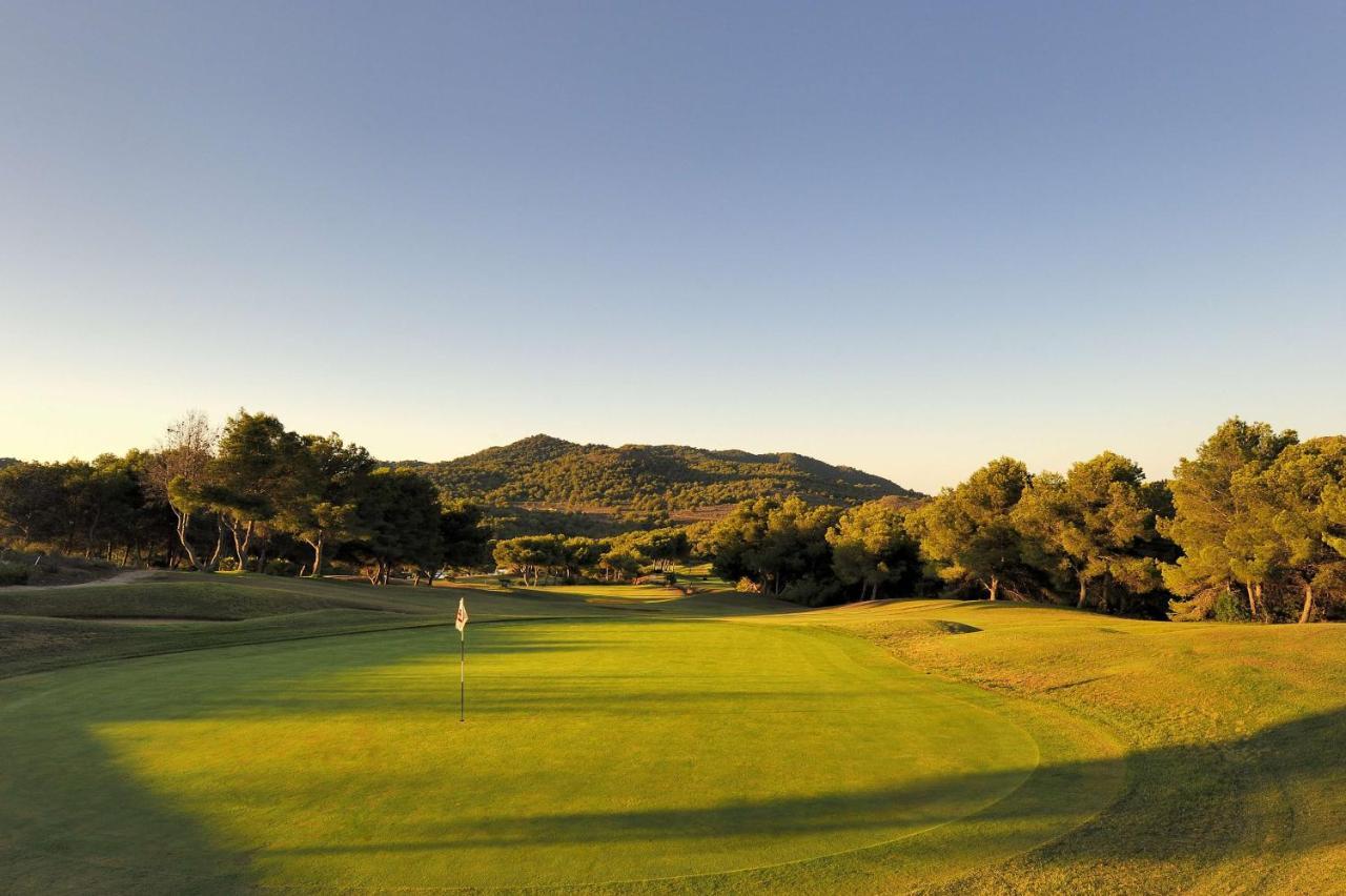 Grand Hyatt Club Golf & Hotel